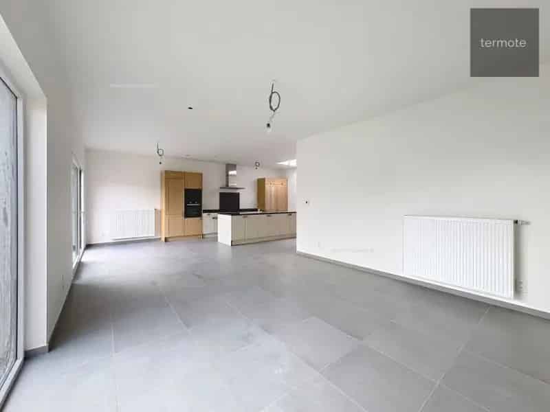 Te Huur Waregem: Instapklare woning 4 slaapkamers