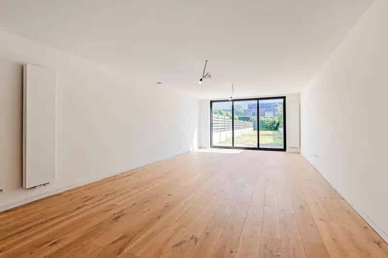 Gerenoveerde 4 Slaapkamers Huis te Koop Stabroek Centrum