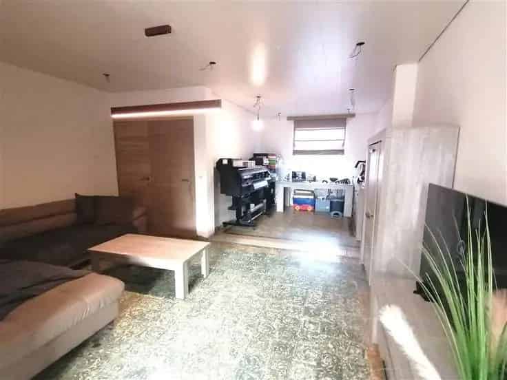 Huis Te Koop Ruime Garage Werkplaats 3 Slaapkamers Zonnepanelen