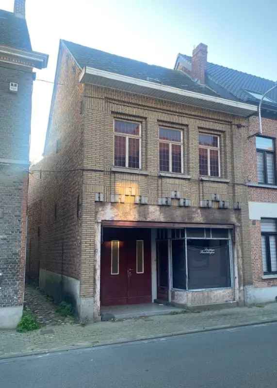 Te renoveren huis vlakbij de dorpskern