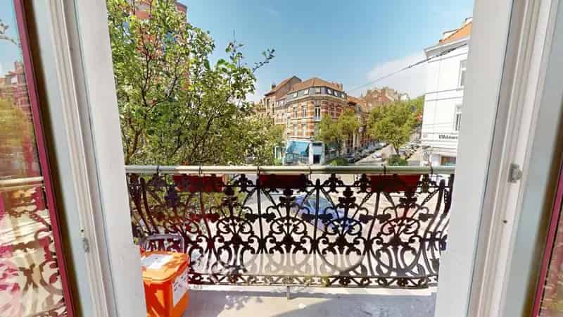 Appartement te huur Etterbeek 80m2 1 slaapkamer Nabij metro
