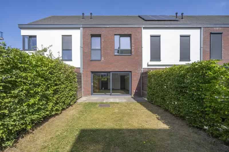 Instapklare gezinswoning te Kortrijk nabij Park 1302