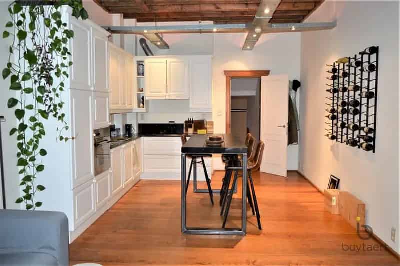 Antwerpen Stadsappartement te Huur 1 Slaapkamer Dressing