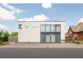 Gelijkvloers appartement Lommel - Ruim, Instapklaar, Tuin en Garage