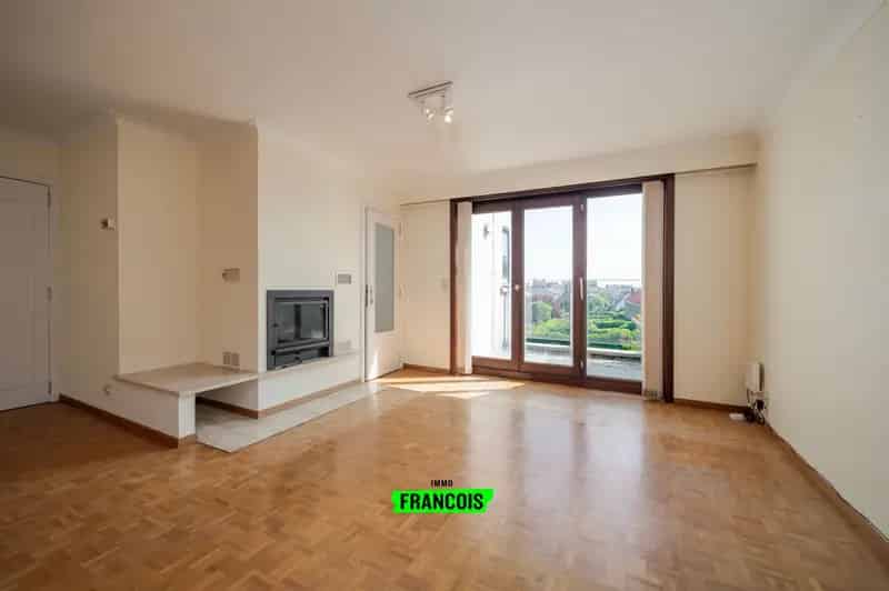 Ruim appartement met potentieel vlakbij zee te Mariakerke