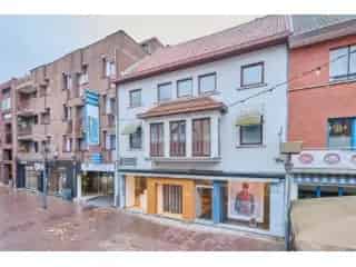 Handelspand te Huur Genk Centrum 271m²