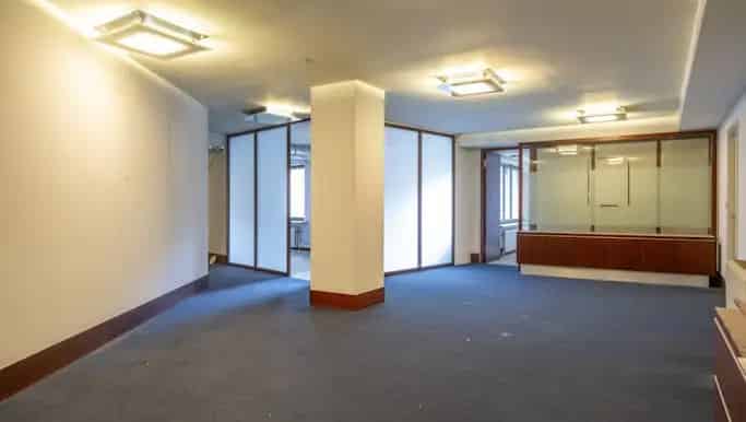 Handelspand te huur Kortrijk 446m²