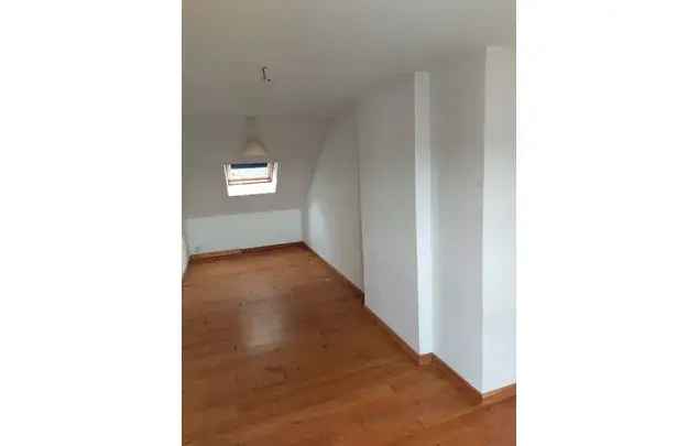 Huur 2 slaapkamer appartement van 100 m² in Namur