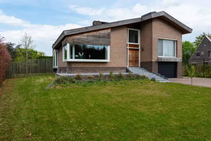 Ruime Villa te huur Eeklo - 4 slaapkamers - gerenoveerd