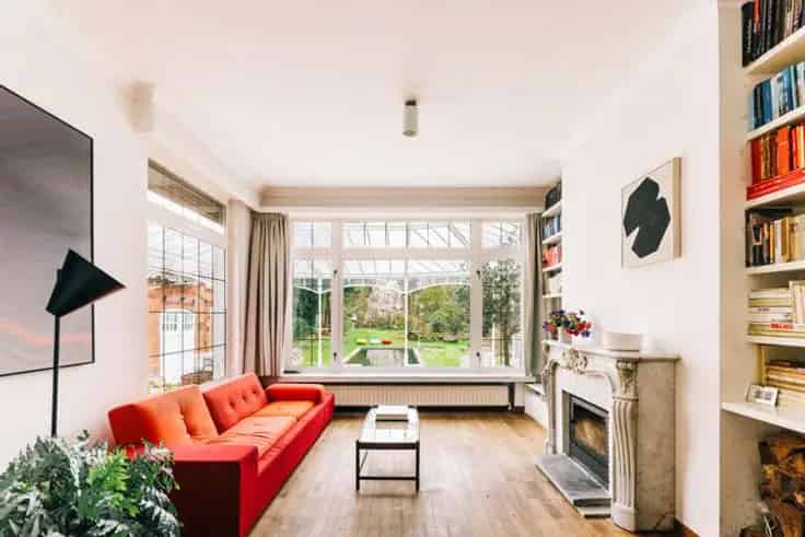Huis Te Koop Boechout: Luxe Landhuis met Dependance en Zwemvijver