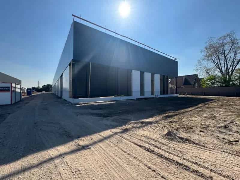 NIEUWBOUW KMO Toonzaal 7 staanplaatsen