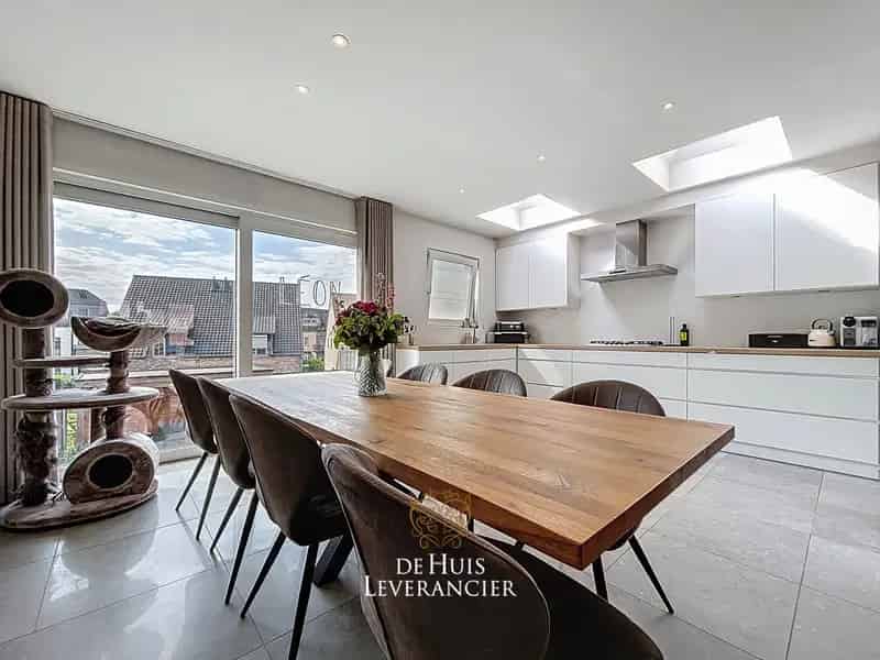 Huis te Koop Kontich Kazerne Instapklaar 3 slaapkamers Tuin