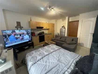 23m² Studio GILLY Centrum Nabij Winkels en Openbaar Vervoer