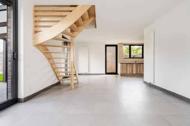 Moderne Gezinswoning met Garage en Tuin