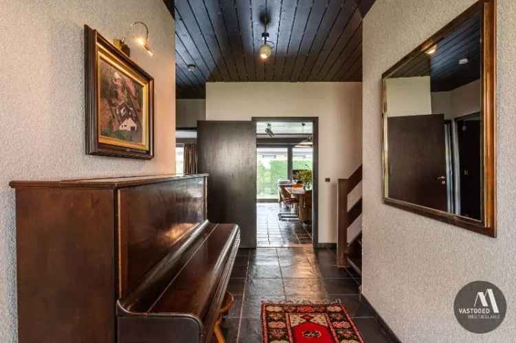 Tijdloze woning met prachtige tuin