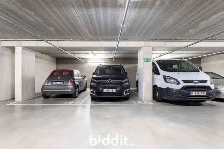 1 Slaapkamer Appartement met Autostaanplaats te Huur