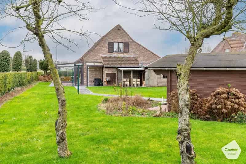 Charmante villa met tal van mogelijkheden en prachtige zongerichte tuin
