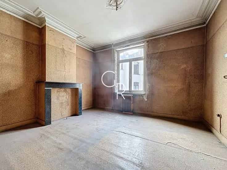 Huis Te Koop Te Renoveren 155m2 Nabij Europese Instellingen