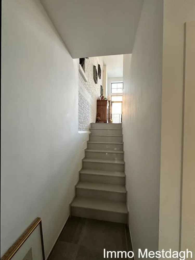 Recent gebouwde woning met terras in centrum Diest