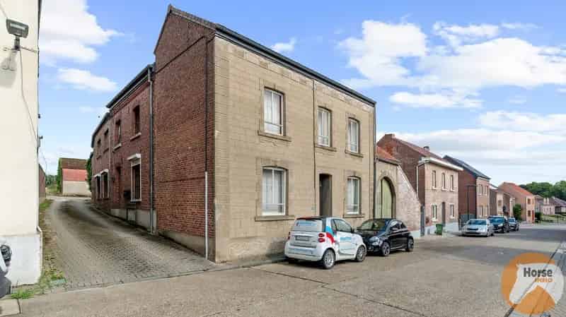 RIEMST - 2 woningen voor totaalrenovatie op 22a64ca