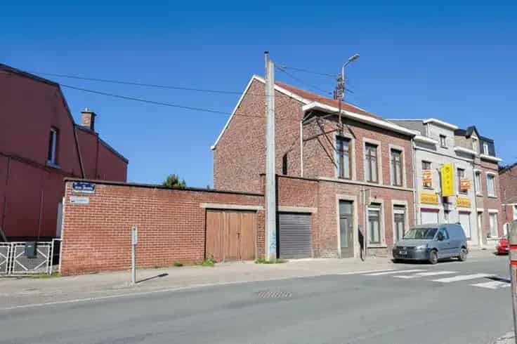 Huis Te Koop in Grâce-Berleur: 188m², 2 Garages, Tuin