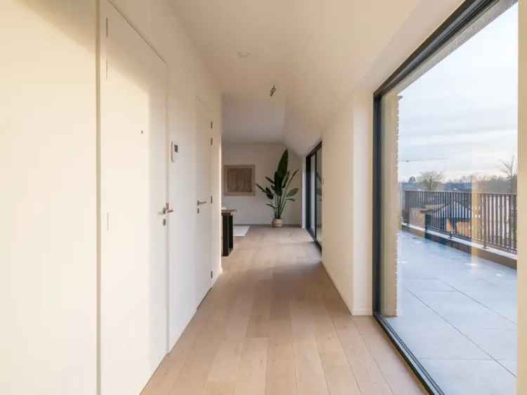 Te koop penthouse appartement nabij het dorpscentrum in Gent