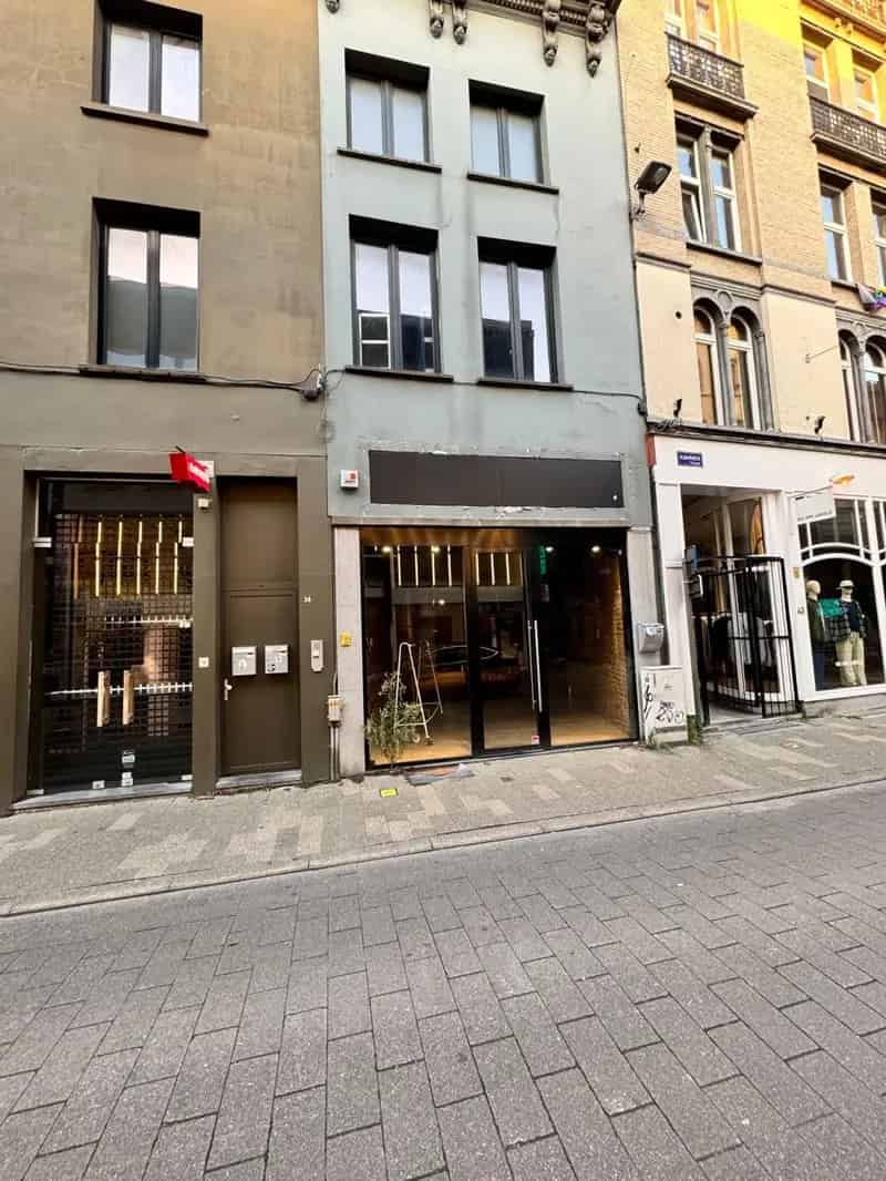 Handelspand gelegen op TOP locatie in Antwerpen.