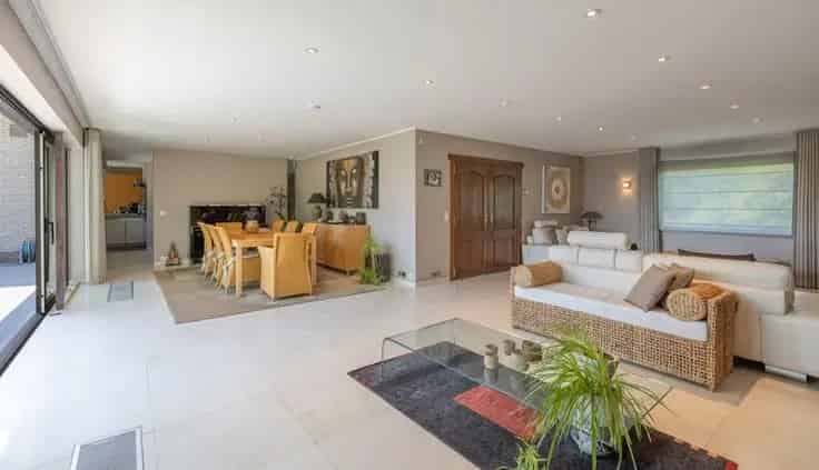 Villa te koop Dilbeek - Ruime villa met praktijkruimte en tuin