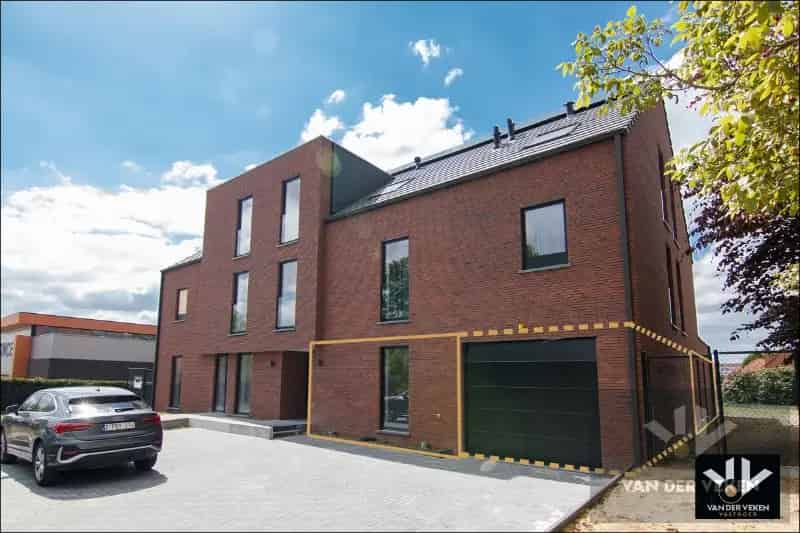 Appartement te huur 2 slaapkamers terras tuin
