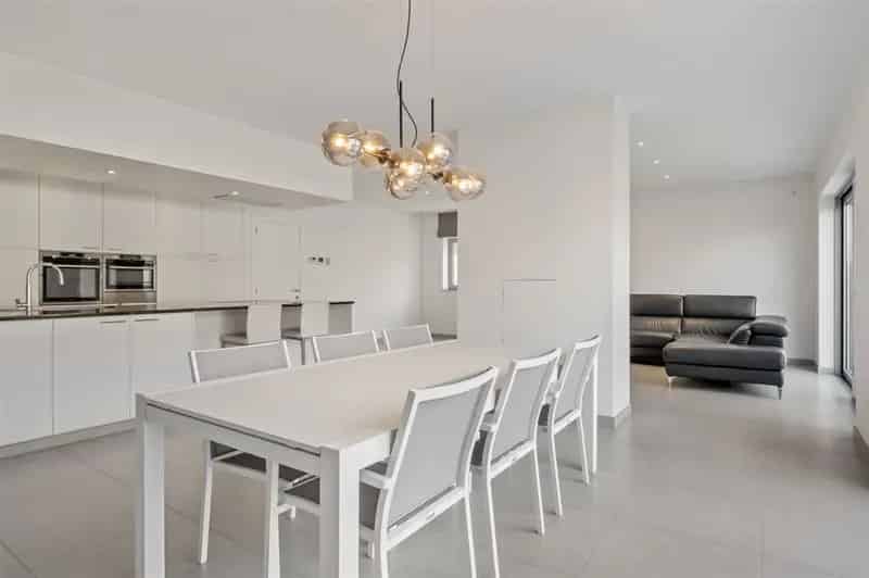 Huis te koop Putte: Stijlvolle villa met hoogwaardige afwerking