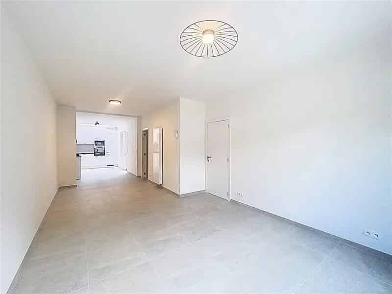 Huis te huur Gentbrugge: Gerenoveerde woning, 3 ruime kamers