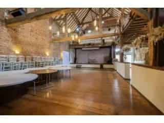 Handelspand te koop Manage: Feestzaal en Restaurant