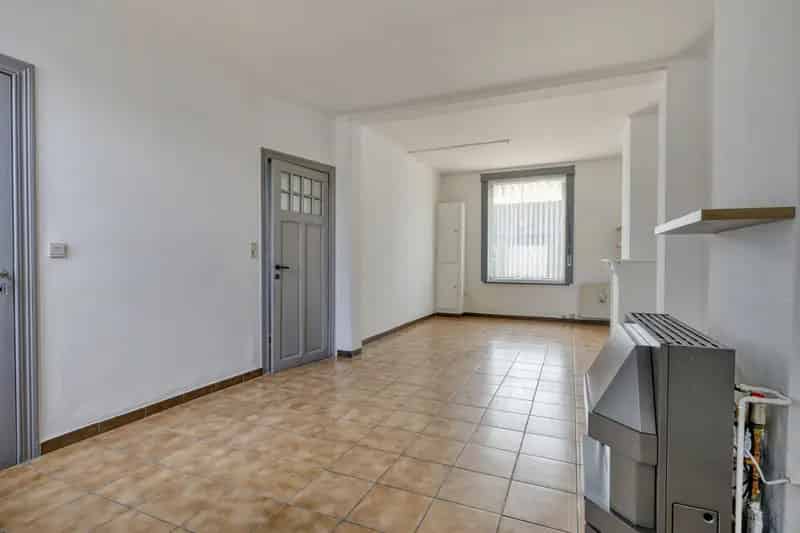 Huis te huur Zwijnaarde: 2 slaapkamers, tuin, nabij Gent