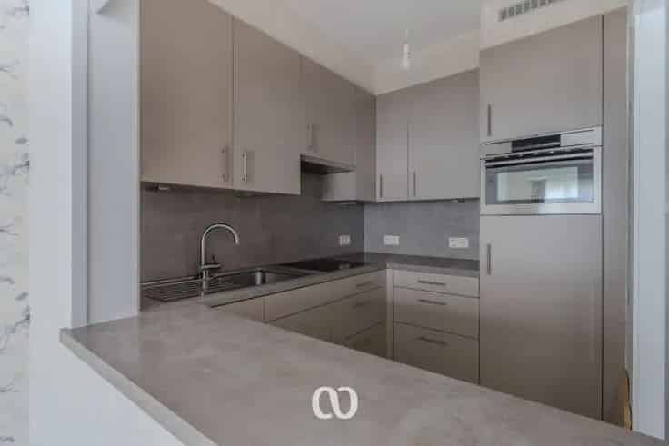 Appartement Te Koop Eine: Instapklaar met Garage