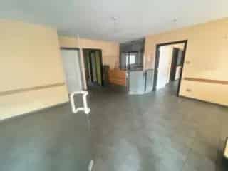 Huis te koop Komen - Handelspand met woonst en tuin