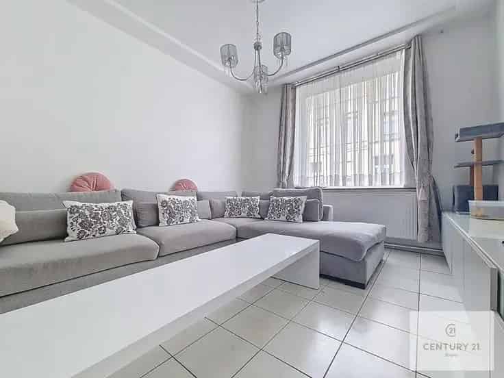 Huis Te Koop 5 Slaapkamers Terras Binnenplaats