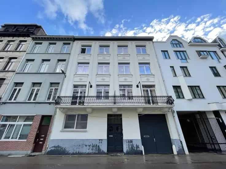 Appartementsblok Te Koop: 6 Appartementen  Opbrengsteigendom