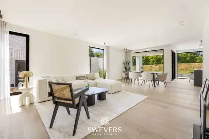 Nieuwbouwwoning te Paal 3 slaapkamers 219m² tuin 7 are