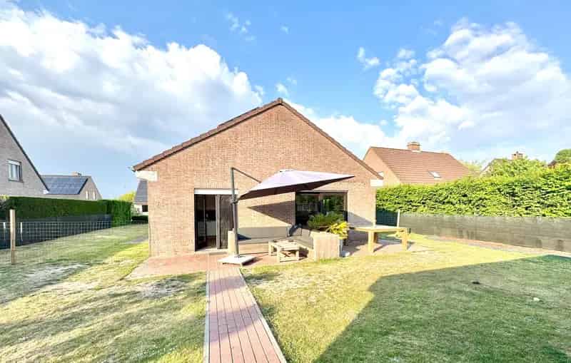 Bungalow te koop Oostrozebeke