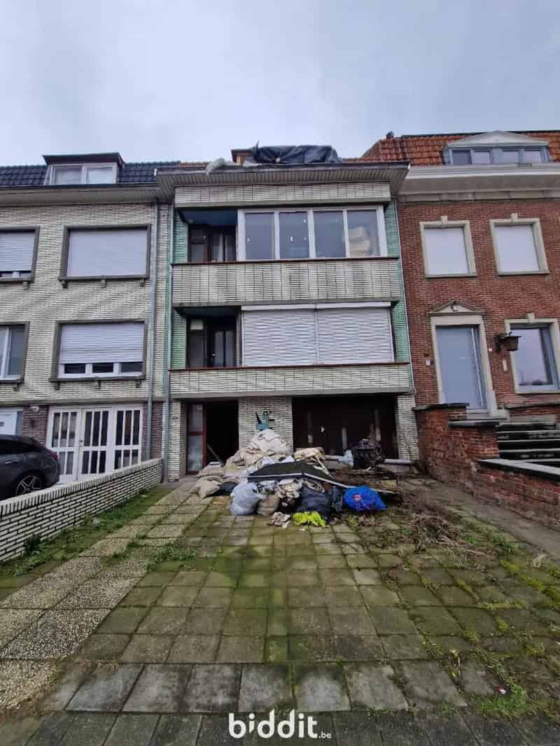 Te renoveren woning Kortrijk Toplocatie