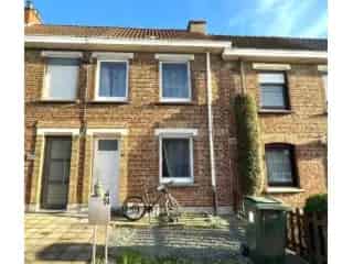 Huis te koop Ronse - Op te frissen woning met tuin