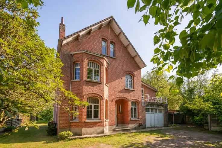 Te renoveren jaren 30 woning - 1433m² perceel