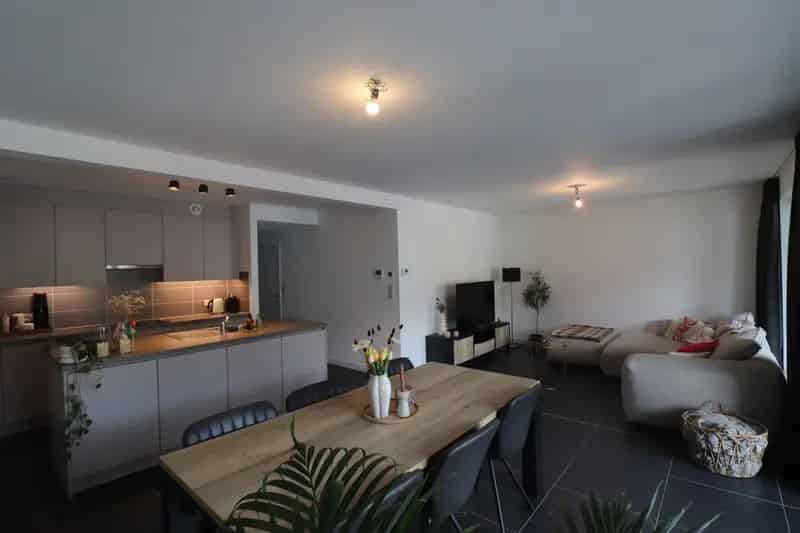 Appartement te huur 2 slaapkamers terras autostaanplaats
