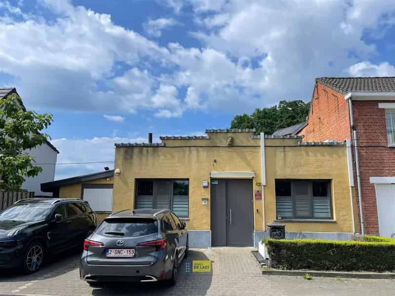Gelijkvloerse woning te huur met 3 slaapkamers, tuin en laadpaal