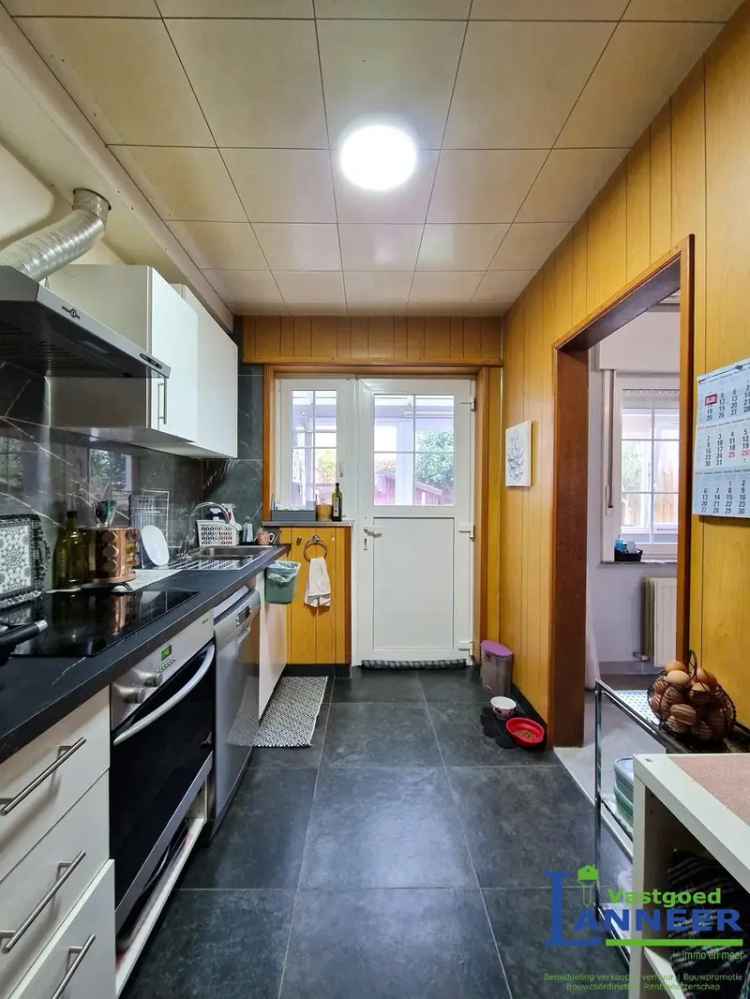 Koop huis instapklaar met 3 slaapkamers en stadstuin