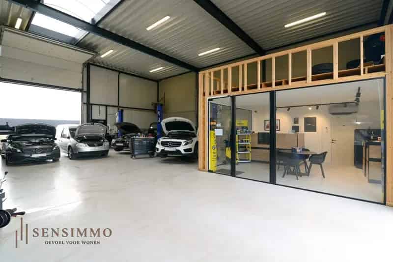 Overname Garage Instapklaar Volledig Uitgerust