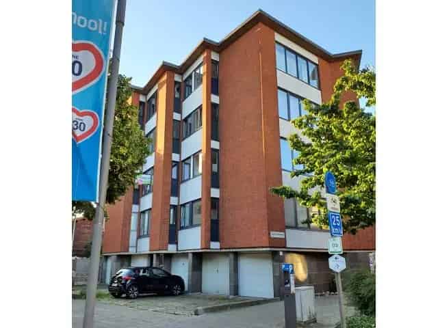 Appartementen Collegelaan 30: 2 slaapkamers, lift, 1964