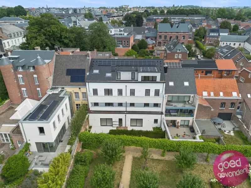 Nieuw Appartement Centrum 1 of 2 Slaapkamers Terras Kelder