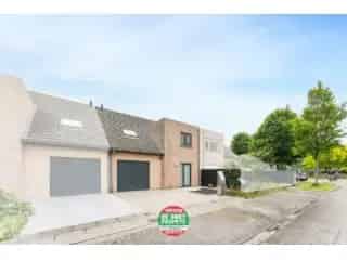 Huis te huur Assebroek 3 slaapkamers tuin garage