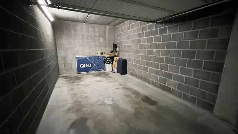 Garagebox te Woluwe-Saint-Lambert Nabij Europese School en UCL